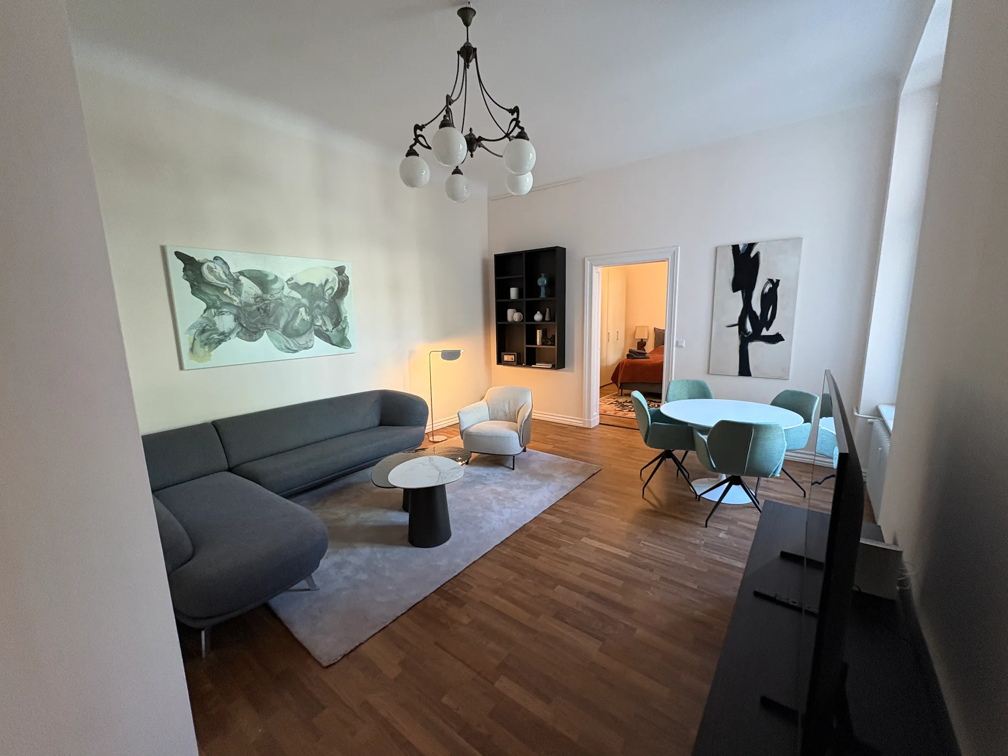 Bleibtreustraße, Berlin preview