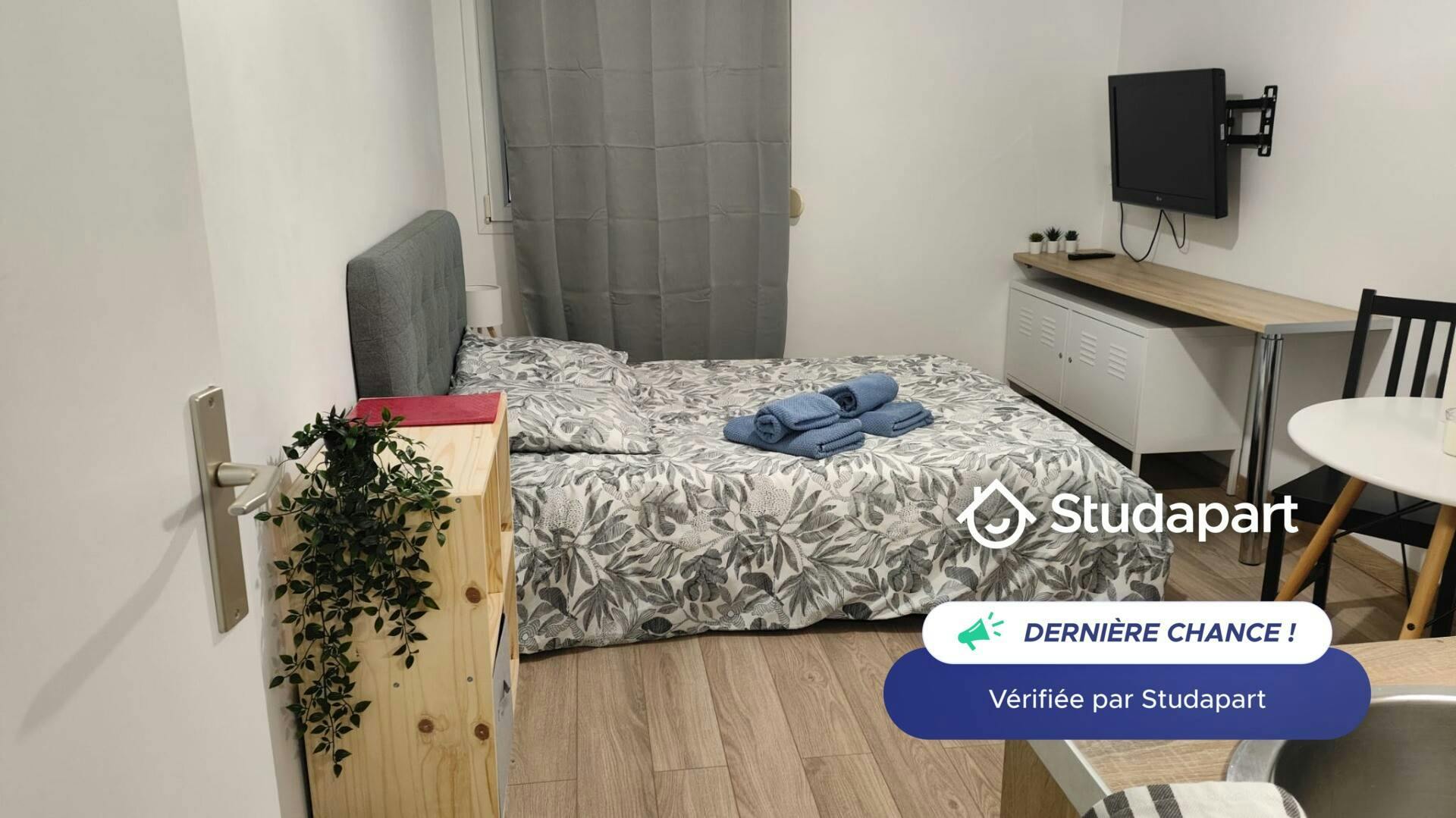 Appartement à louer pour 715 €/mois à Reims, Rue du Champ de Mars