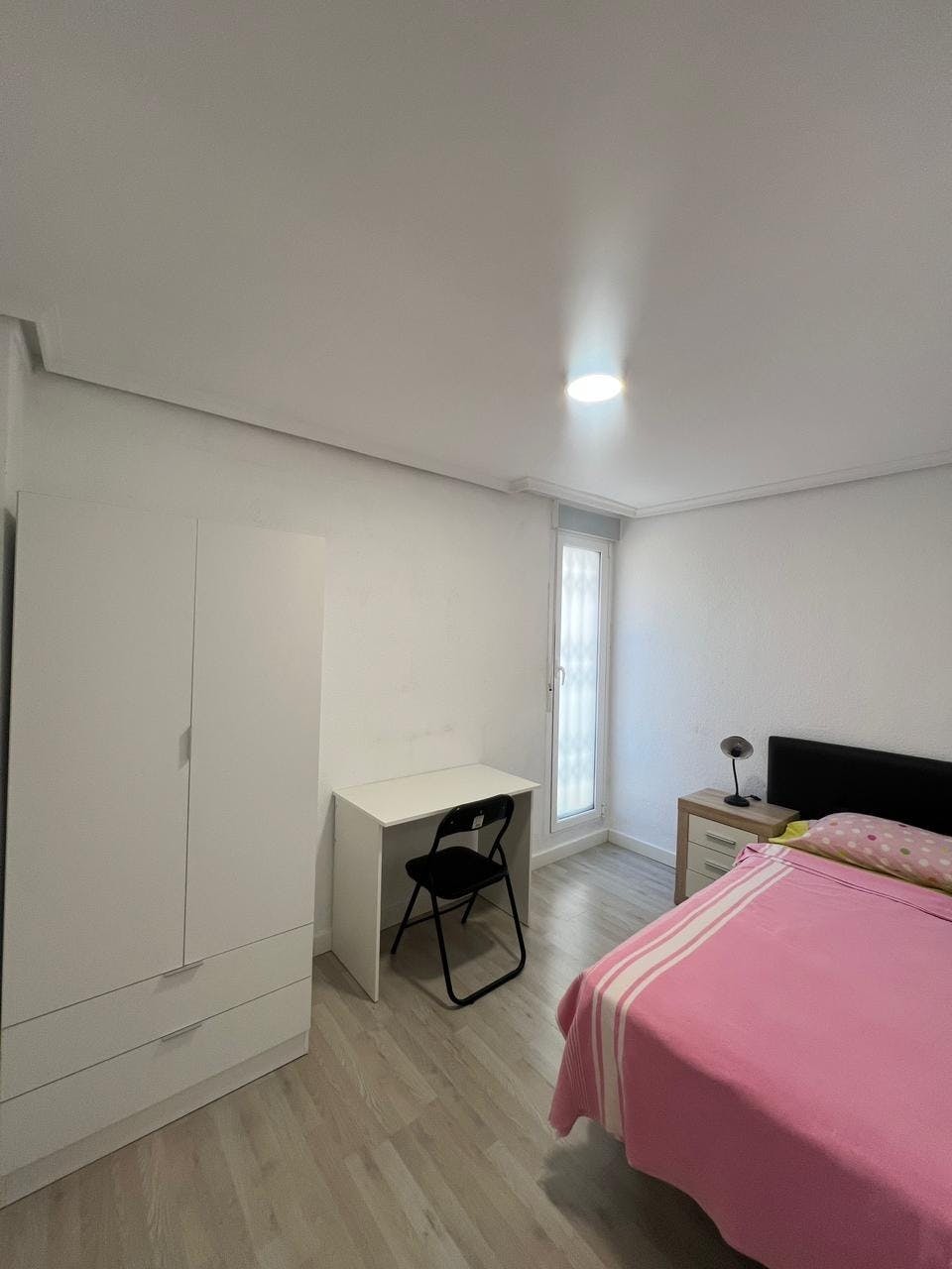 Habitación privada en alquiler por 450 € al mes en L'Hospitalet de Llobregat, Carrer de la Literatura