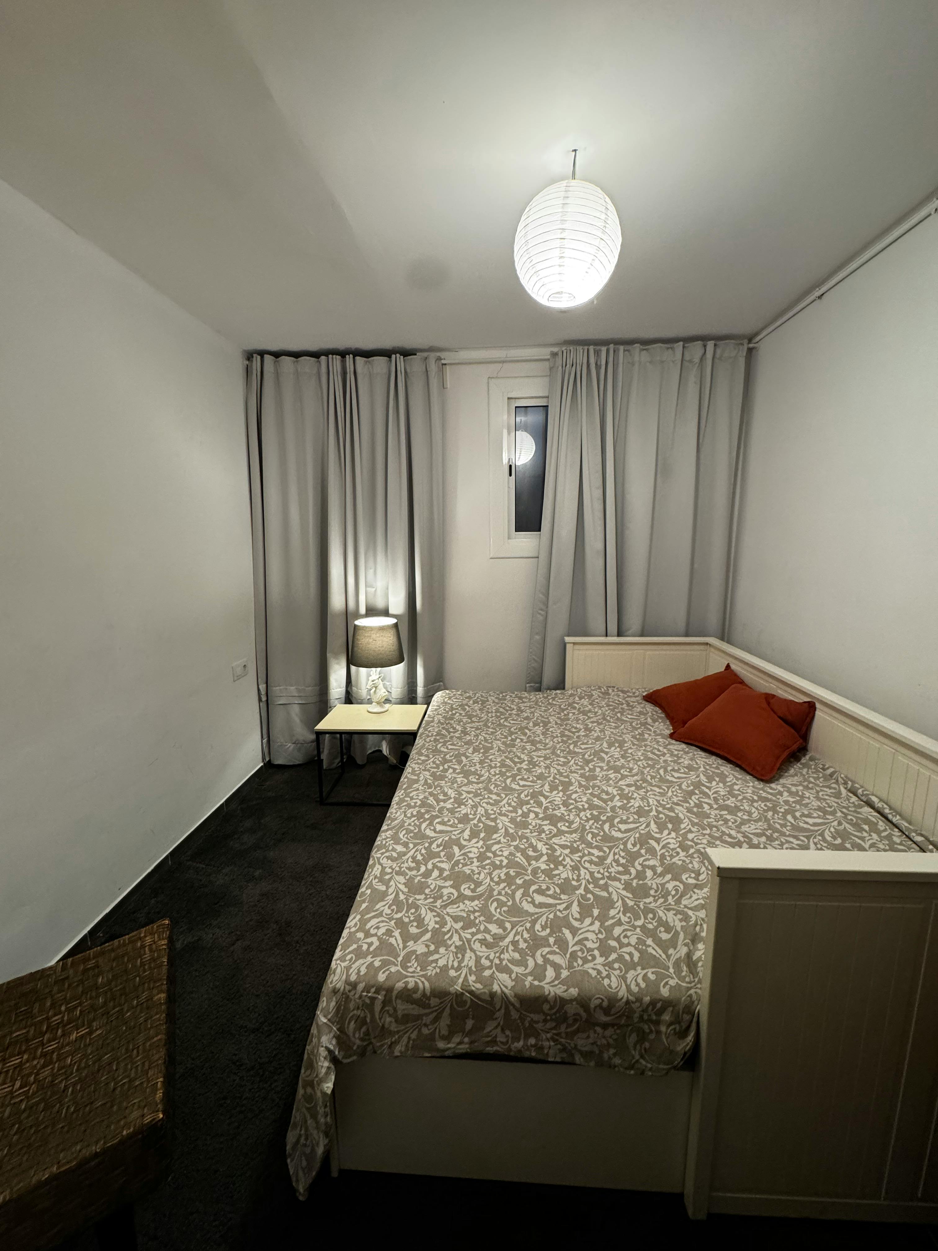Single room Barcelona, 1 bed, 16m² — photo 1