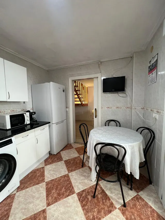 Private room in Carrer de la Literatura, Valencia (1707073) room image 21