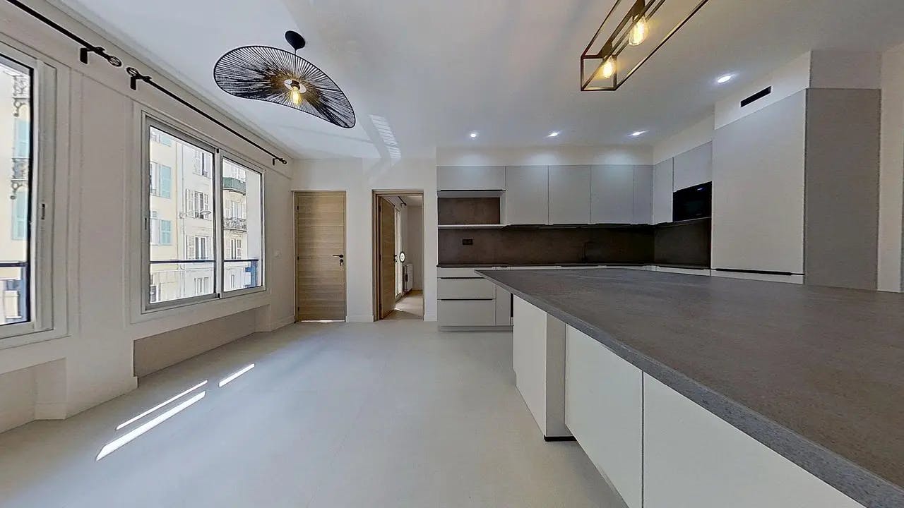 Apartment for rent for €2,500 per month in Nice, Rue Beaumont