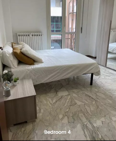 Double room Sesto San Giovanni, 1 bed, 12m² — photo 2