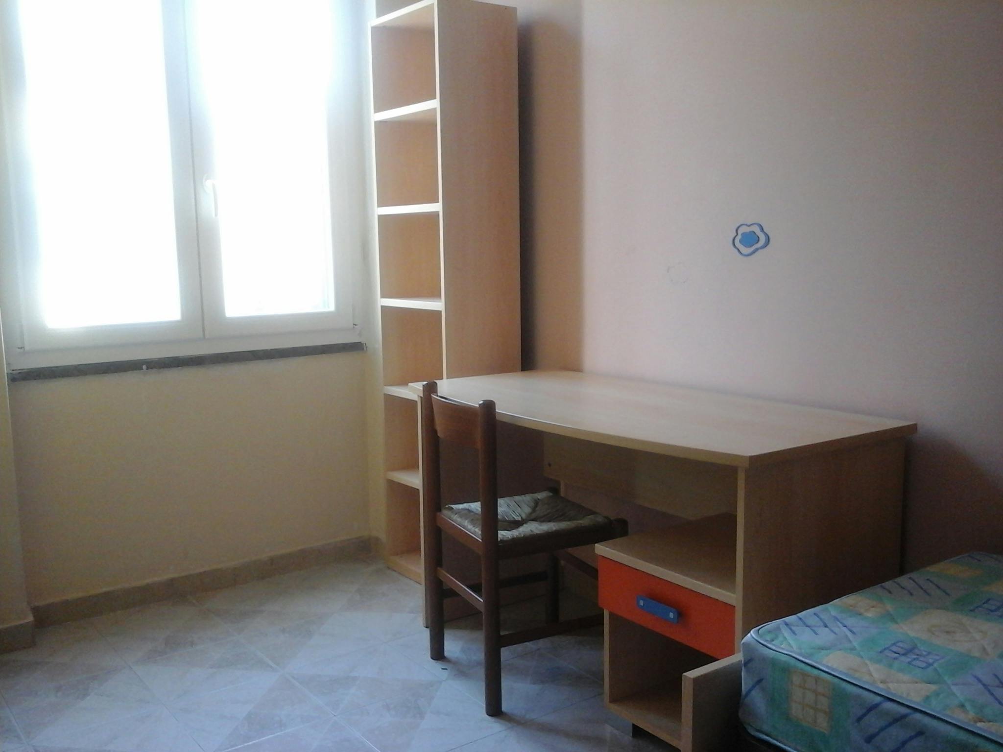 Stanza privata in affitto a 350 € al mese a Palermo, Via Generale Luigi Cadorna