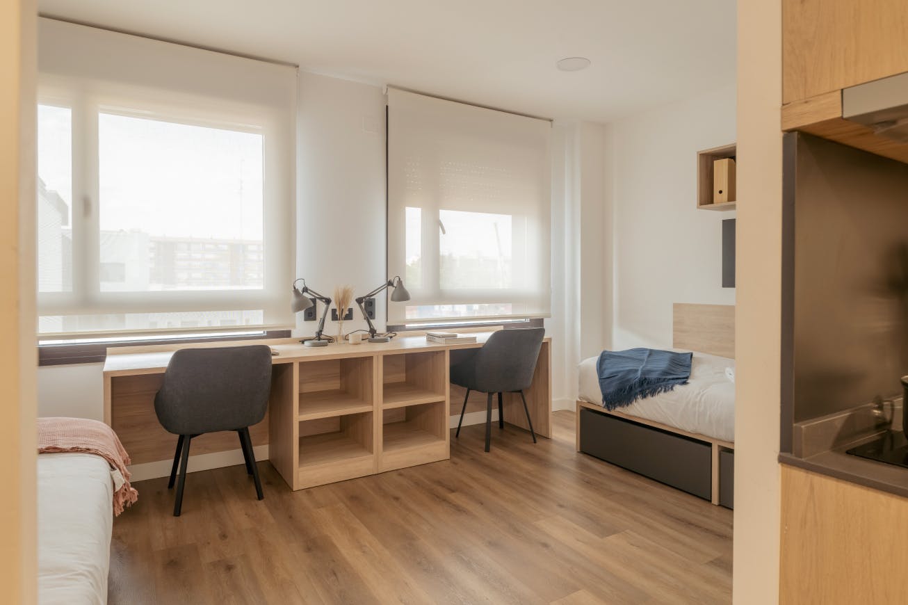 Double room Madrid, 1 bed, 20m² — photo 1