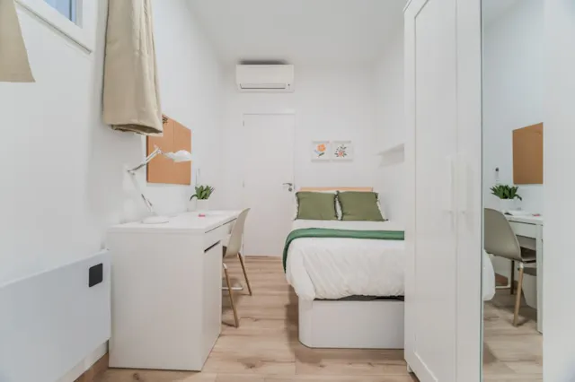 Private room in Calle de Fernández de los Ríos, Madrid (1707189) room image 1
