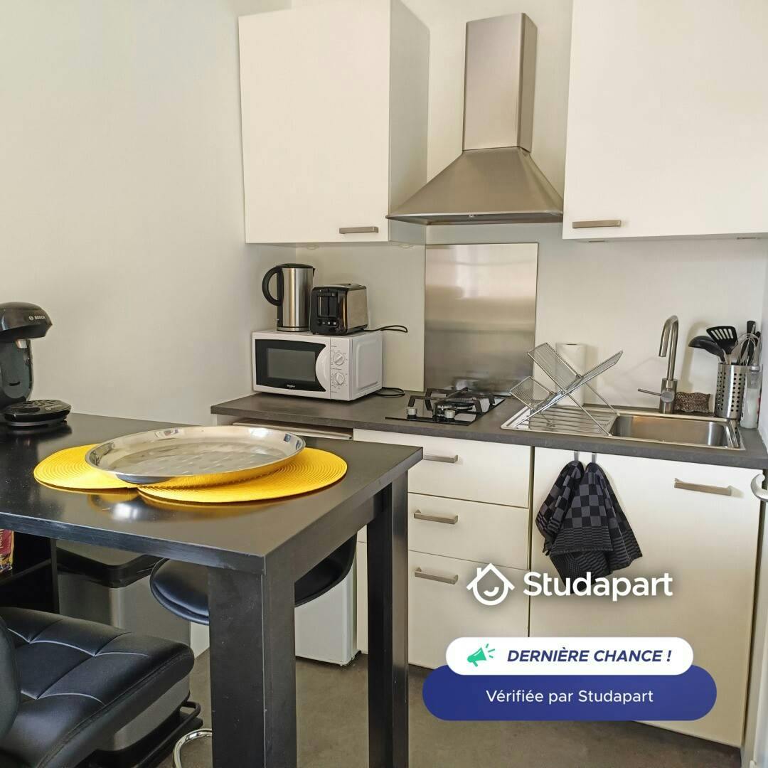 Apartment for rent for €550 per month in Vernon, Rue Saint-Marcel