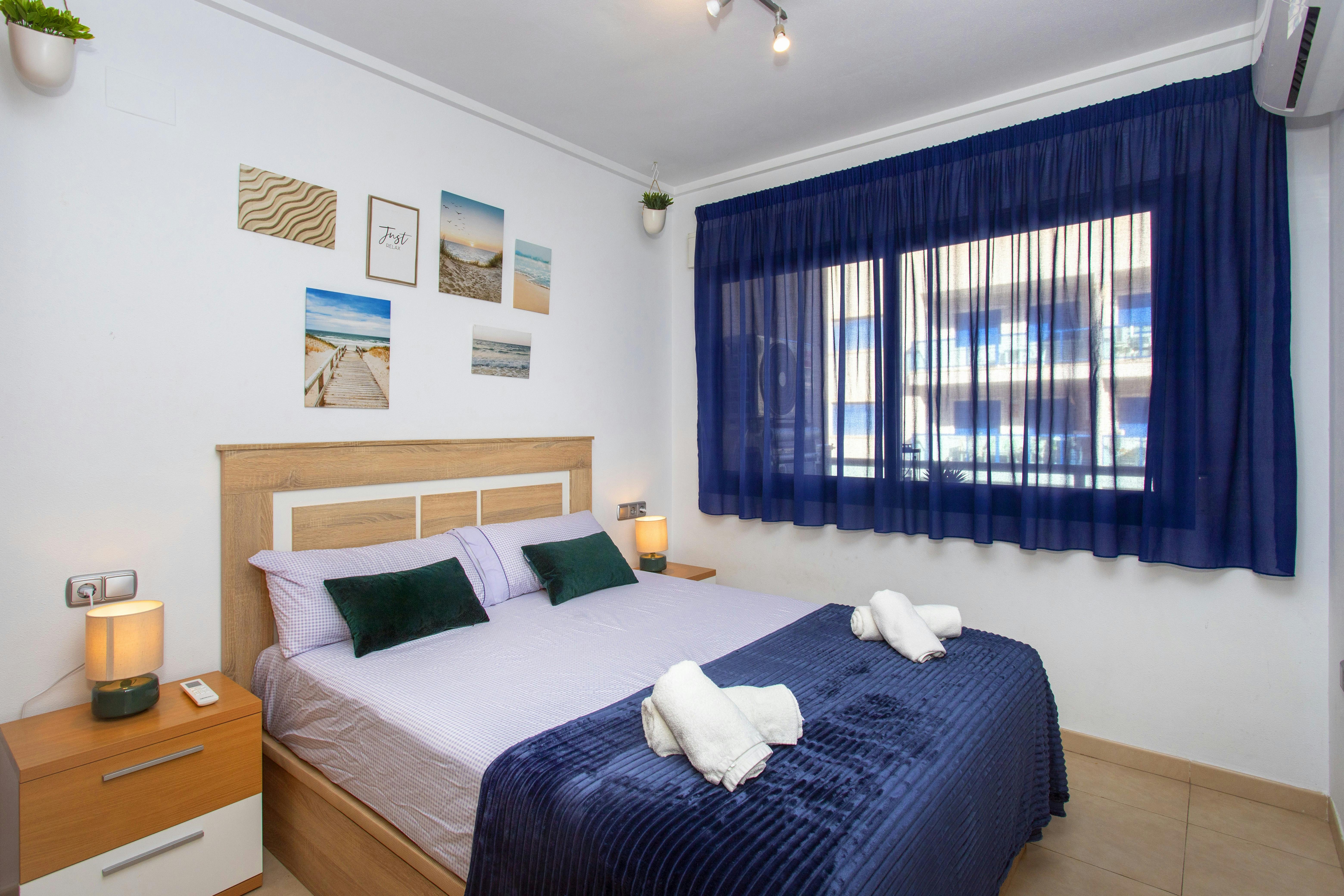 Appartamento in affitto a 1050 € al mese a Alicante, Glorieta del Reino Unido