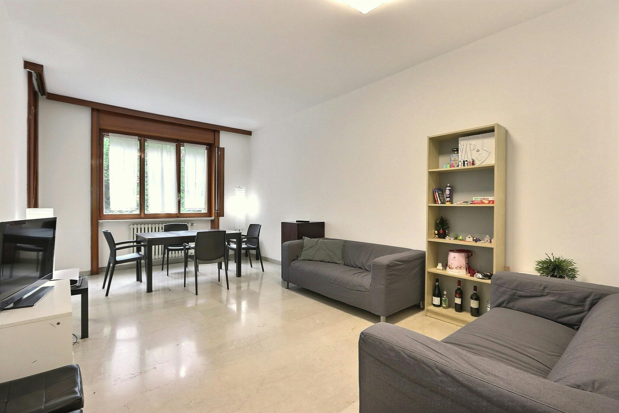 Double room Milan, 1 bed, 10m² — photo 1