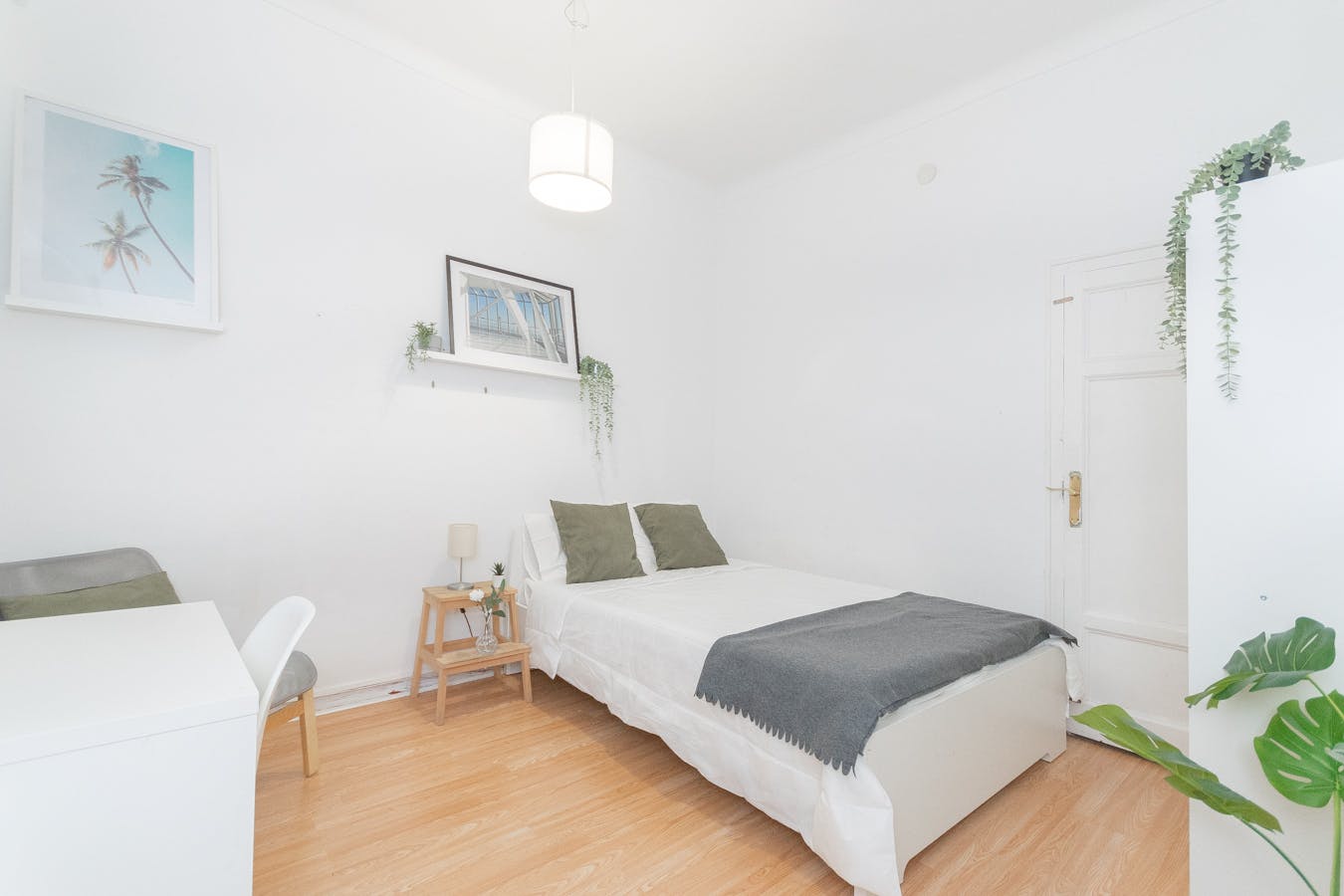 Private room for rent for €570 per month in Barcelona, Carrer del Comte d'Urgell