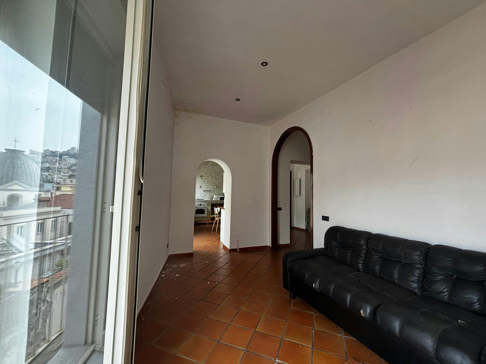 House for rent for €1,200 per month in Naples, Via Santa Maria la Nova