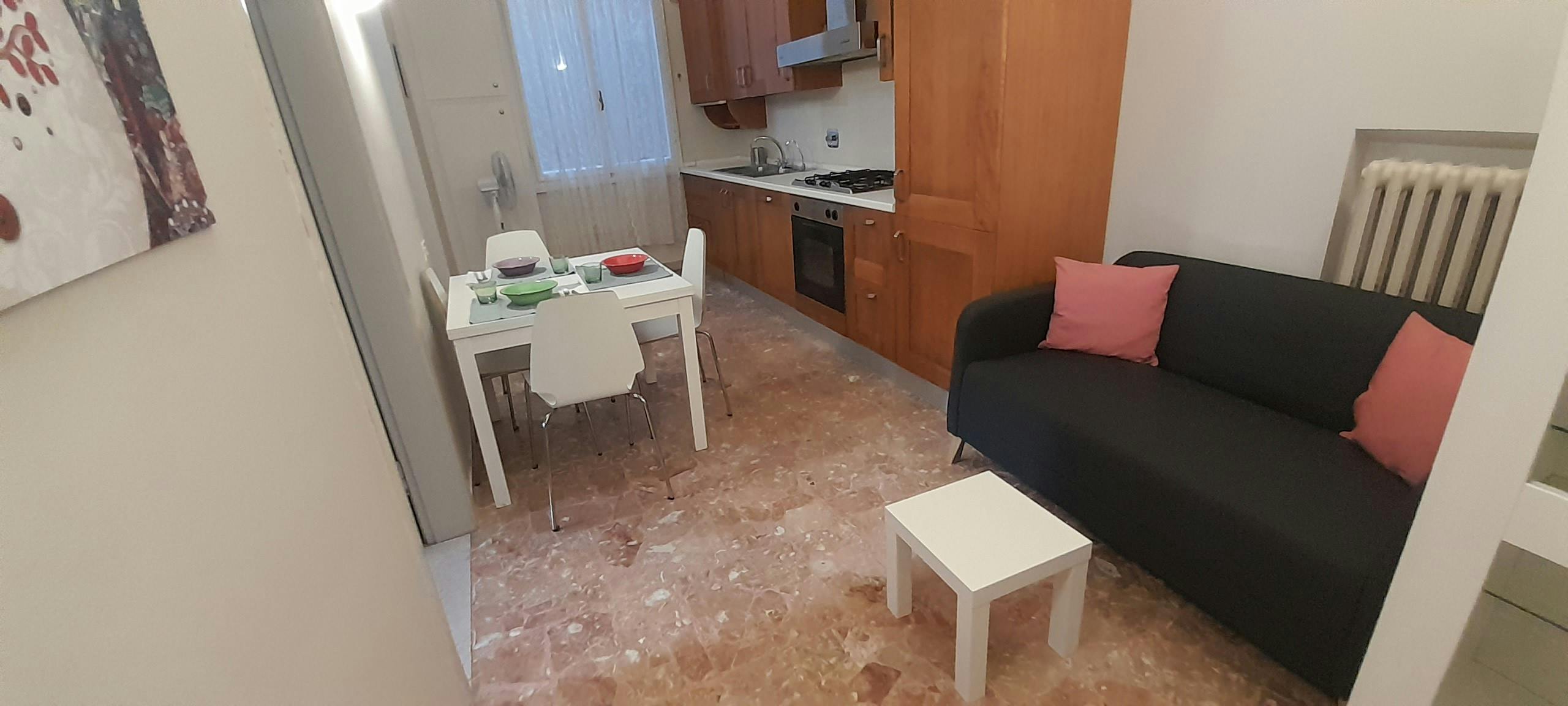 Double room Florence, 1 bed, 20m² — photo 6