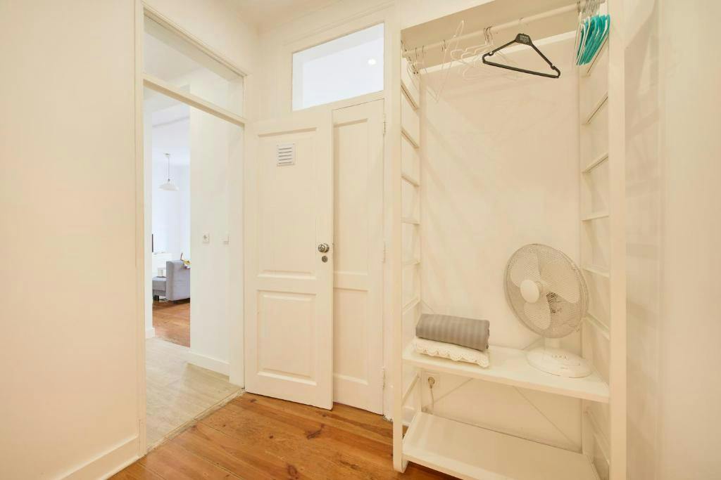 Apartment in Paris, Quartier Necker - View 4