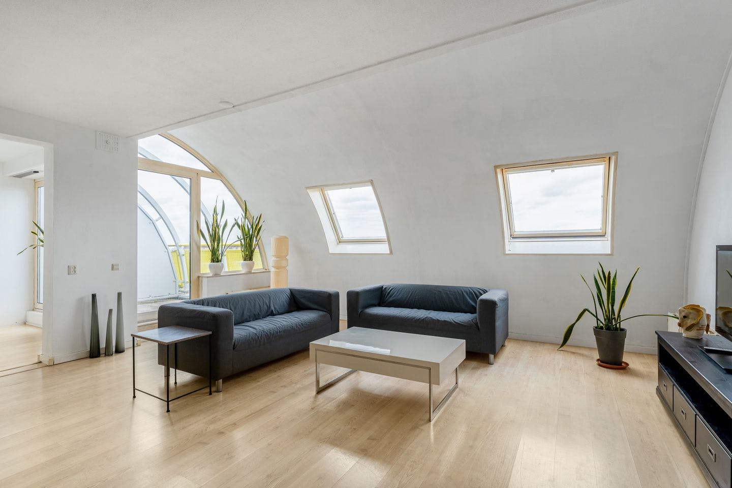Отдельная комната сдается в аренду за 950 € в месяц в Rotterdam, Hoogstraat