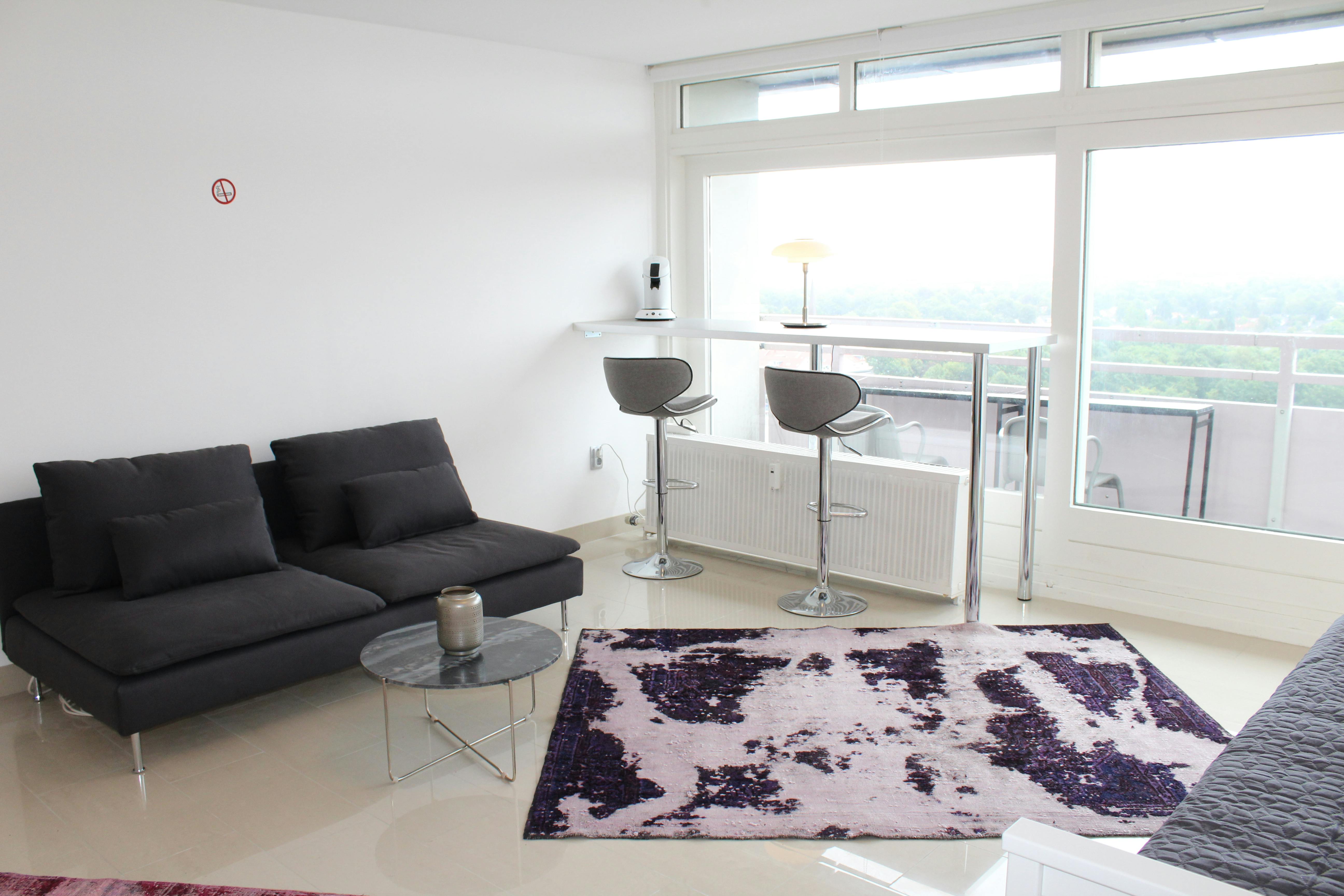 Студия сдается в аренду за 1 290 € в месяц в Hamburg, Julius-Brecht-Straße