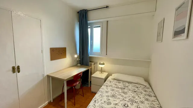 Private room in Calle de Raimundo Fernández Villaverde, Madrid (1707629) room image 1