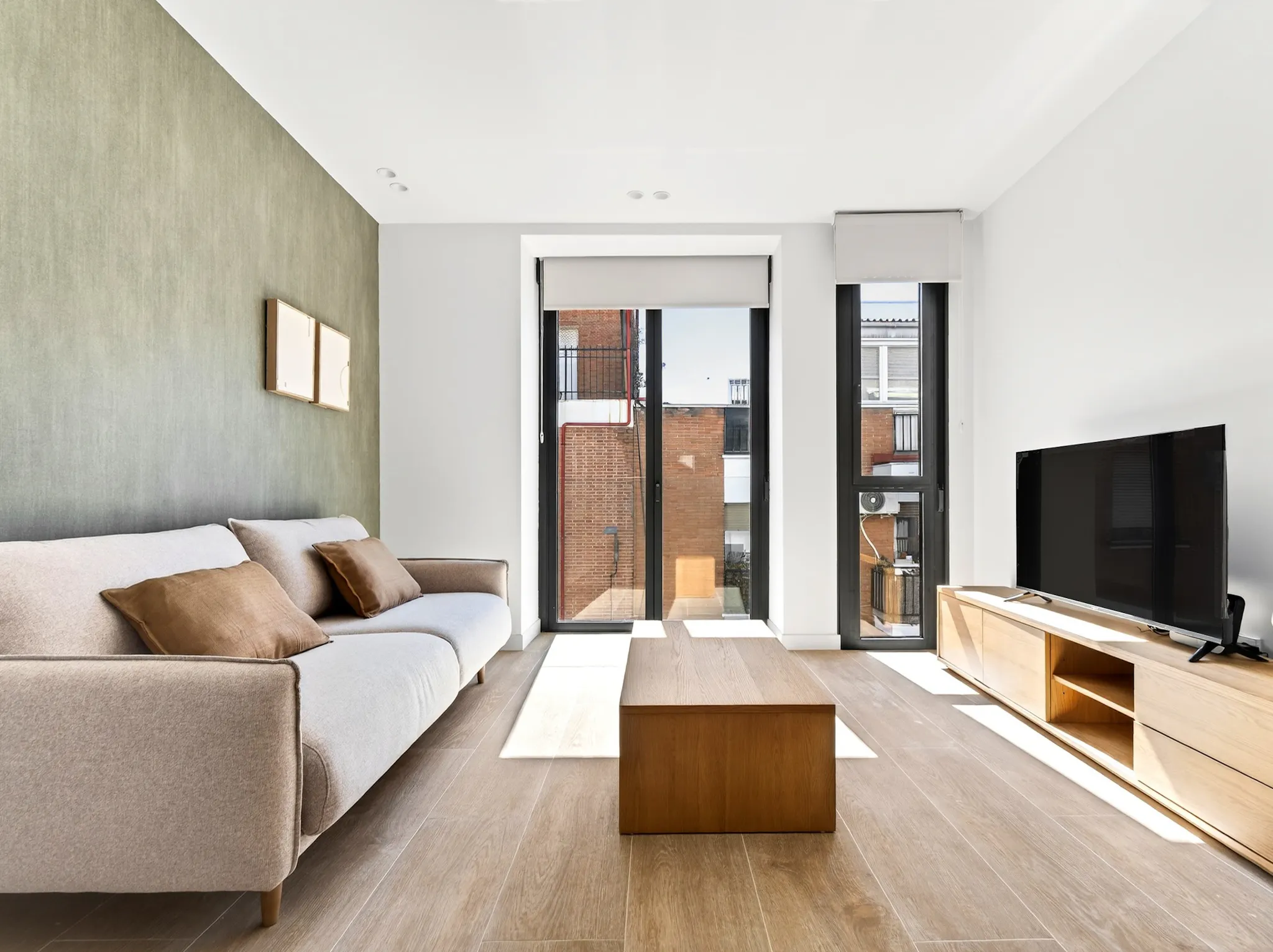 Calle de Anzuola, Madrid preview