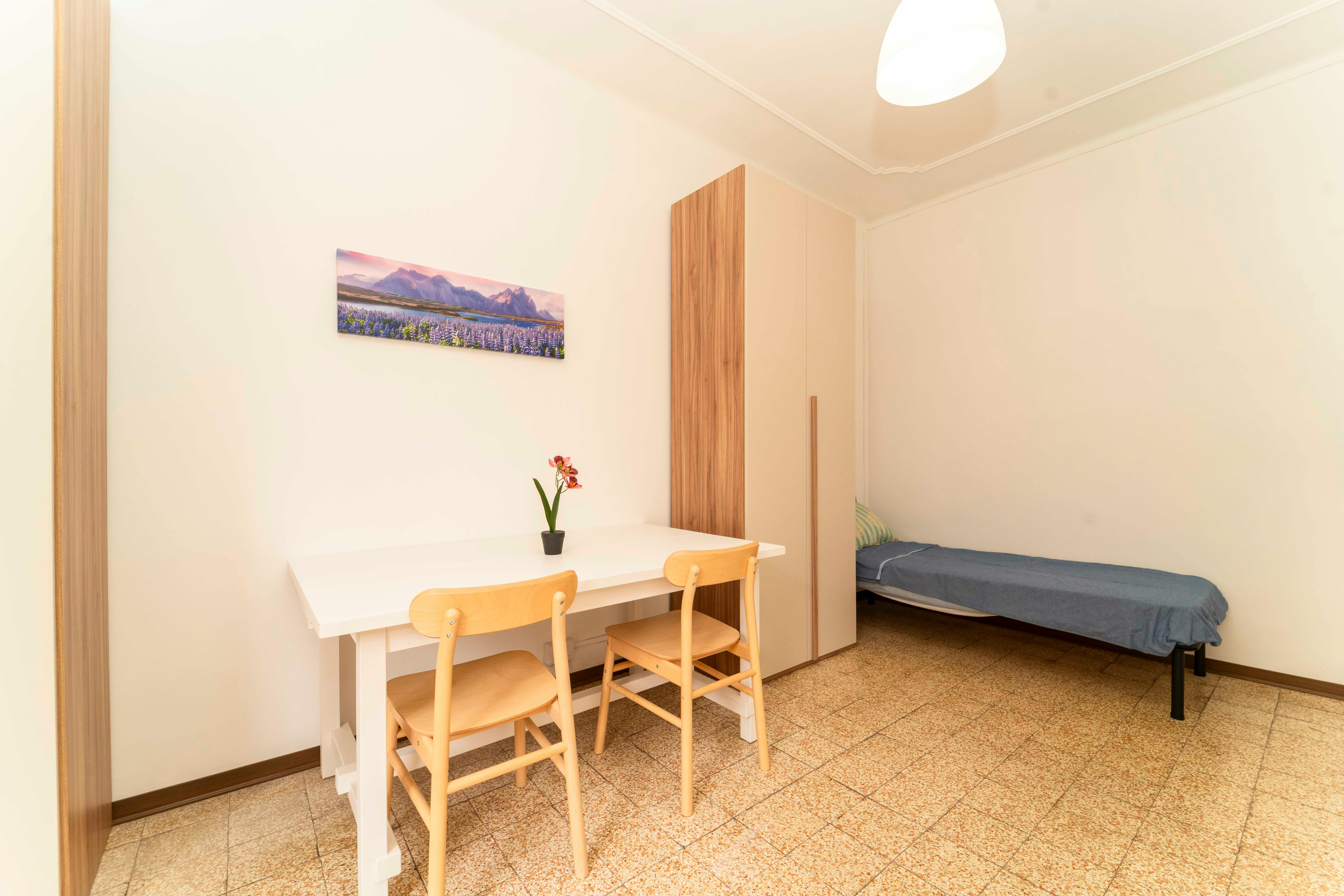 Stanza condivisa in affitto a 220 € al mese a Turin, Via Finalmarina