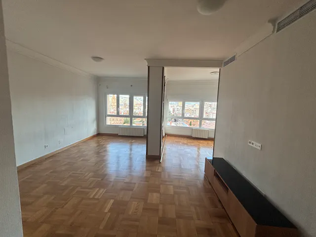 4-Bedroom Building in Plaza Carlos III, Murcia (1707807) room image 1