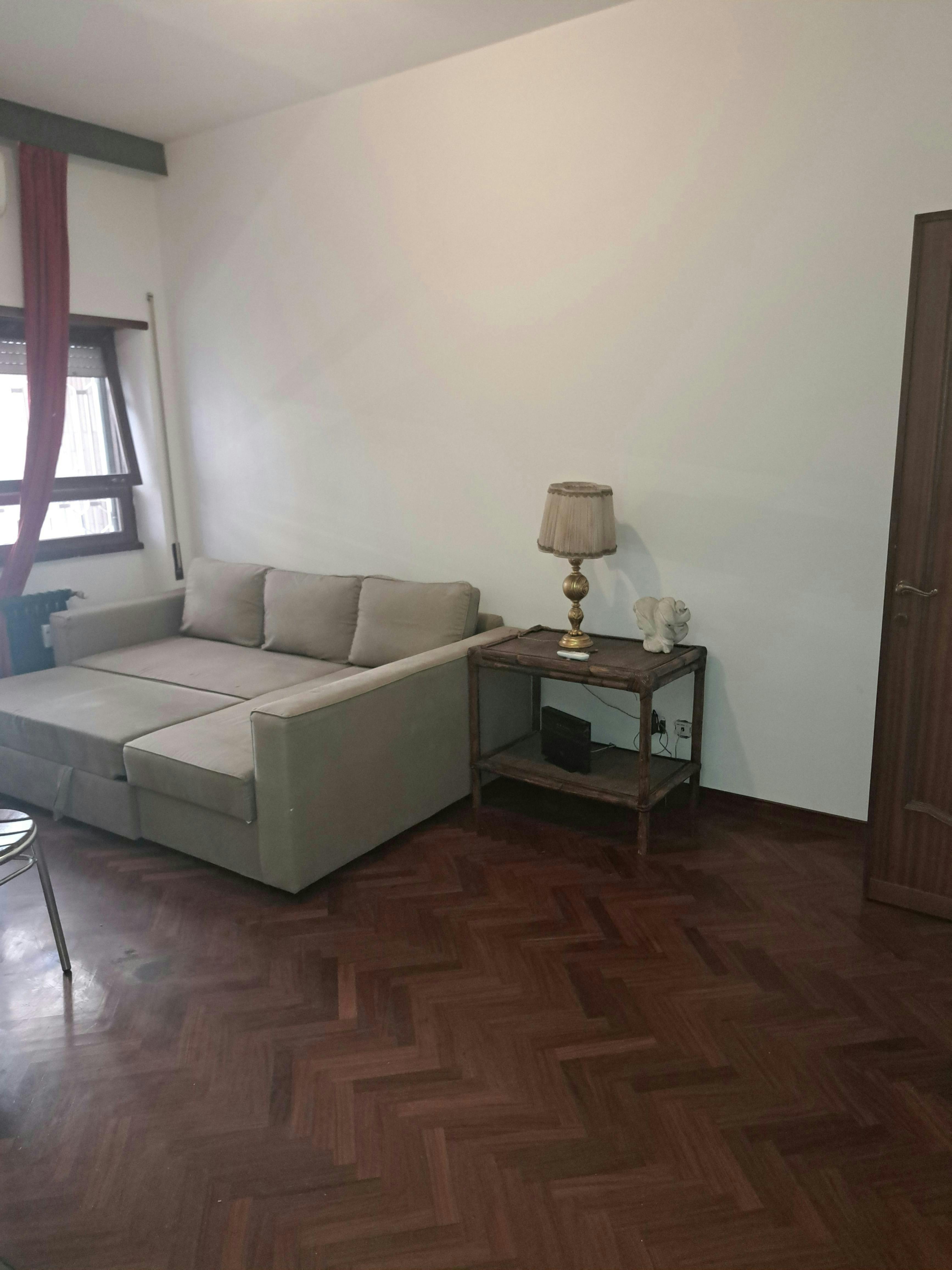 Kawalerka do wynajęcia za 900 € miesięcznie w mieście Rome, Via Luigi Mancinelli