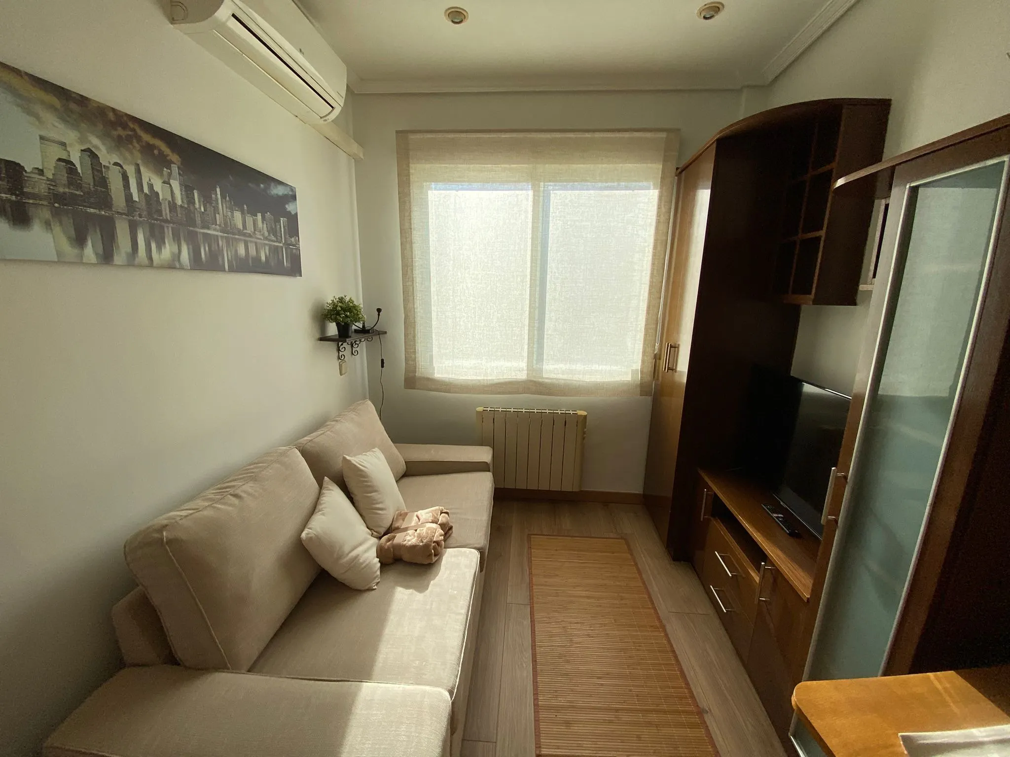 1-Bedroom Apartment in Calle de Ana María, Madrid (1707868) ROOM 3