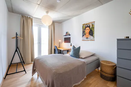 Private room for rent on Heßstraße, Munich