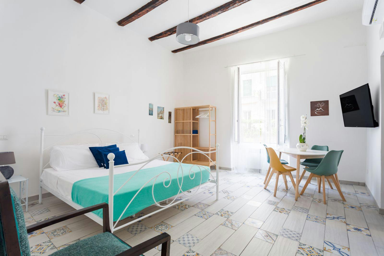 Mieszkanie do wynajęcia za 1700 € miesięcznie w mieście Naples, Piazzetta San Giovanni in Porta