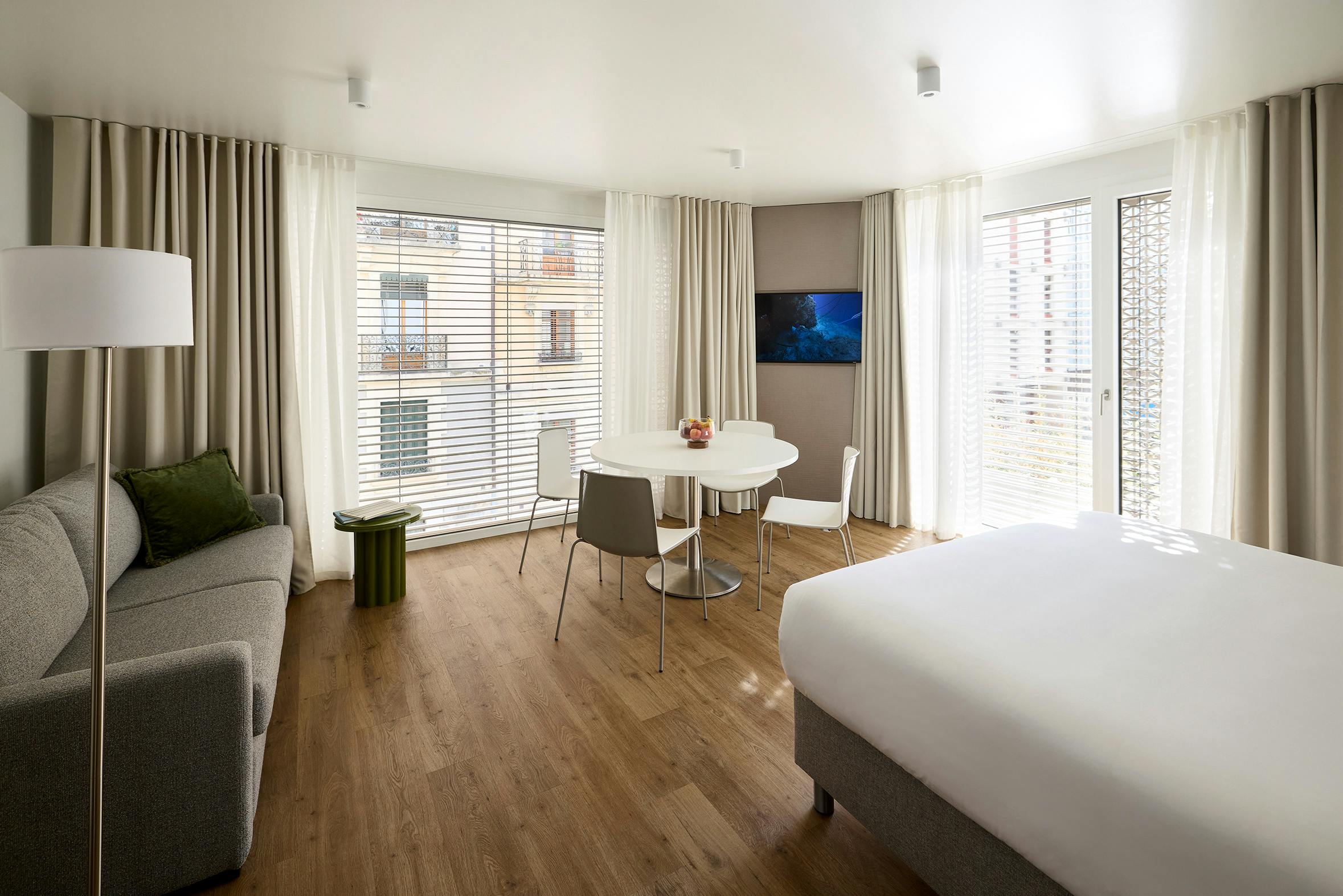 Studio for rent for CHF 5,971 per month in Genève, Rue du Jura