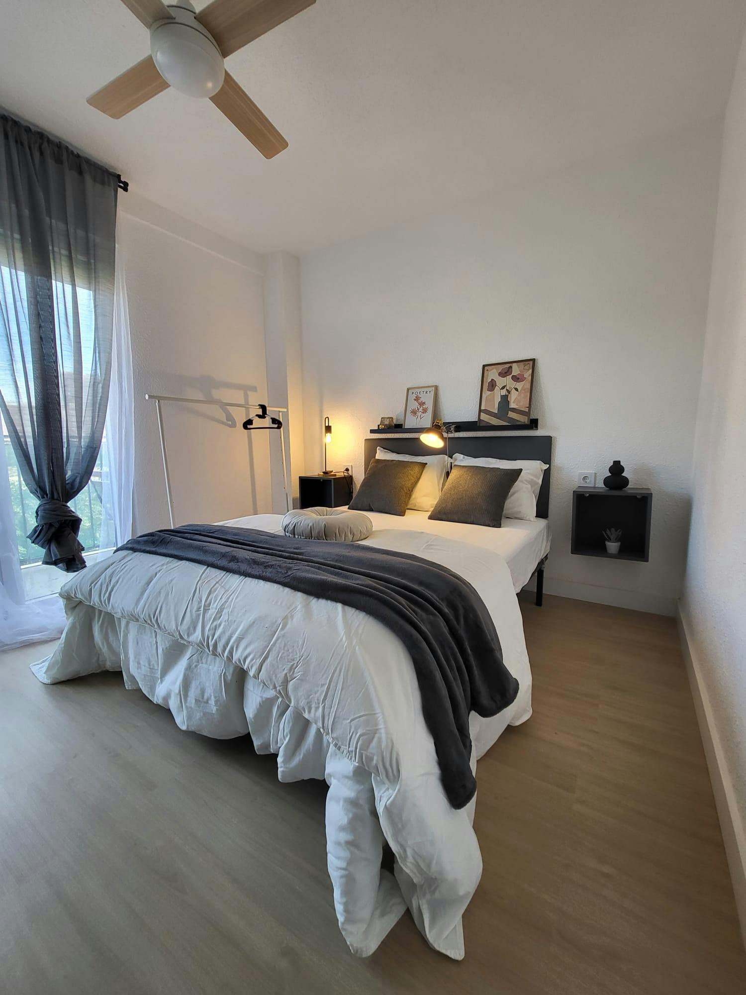 Mehrbettzimmer zu mieten für 430 € pro Monat in Alicante, Carrer de la Princesa Merce