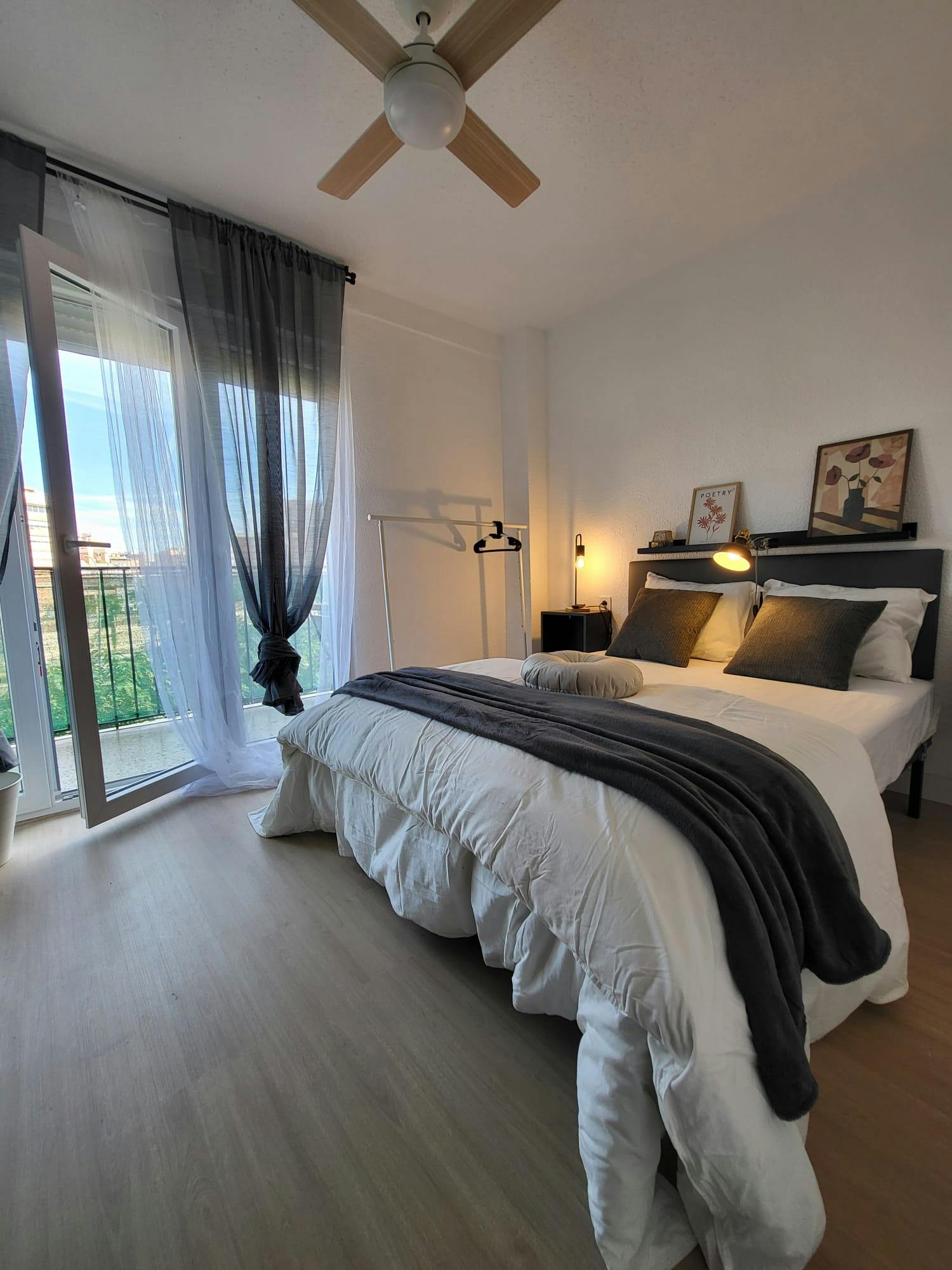 Habitación compartida en alquiler por 410 € al mes en Alicante, Carrer de la Princesa Merce