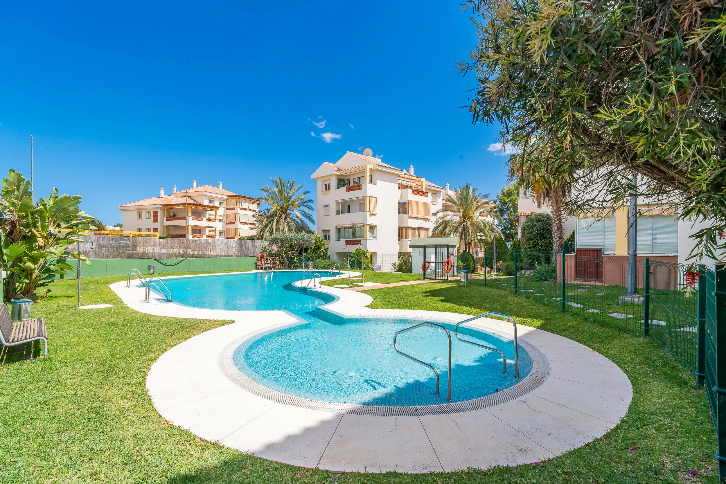 Apartment Torre De Benagalbón, 2 beds — photo 1
