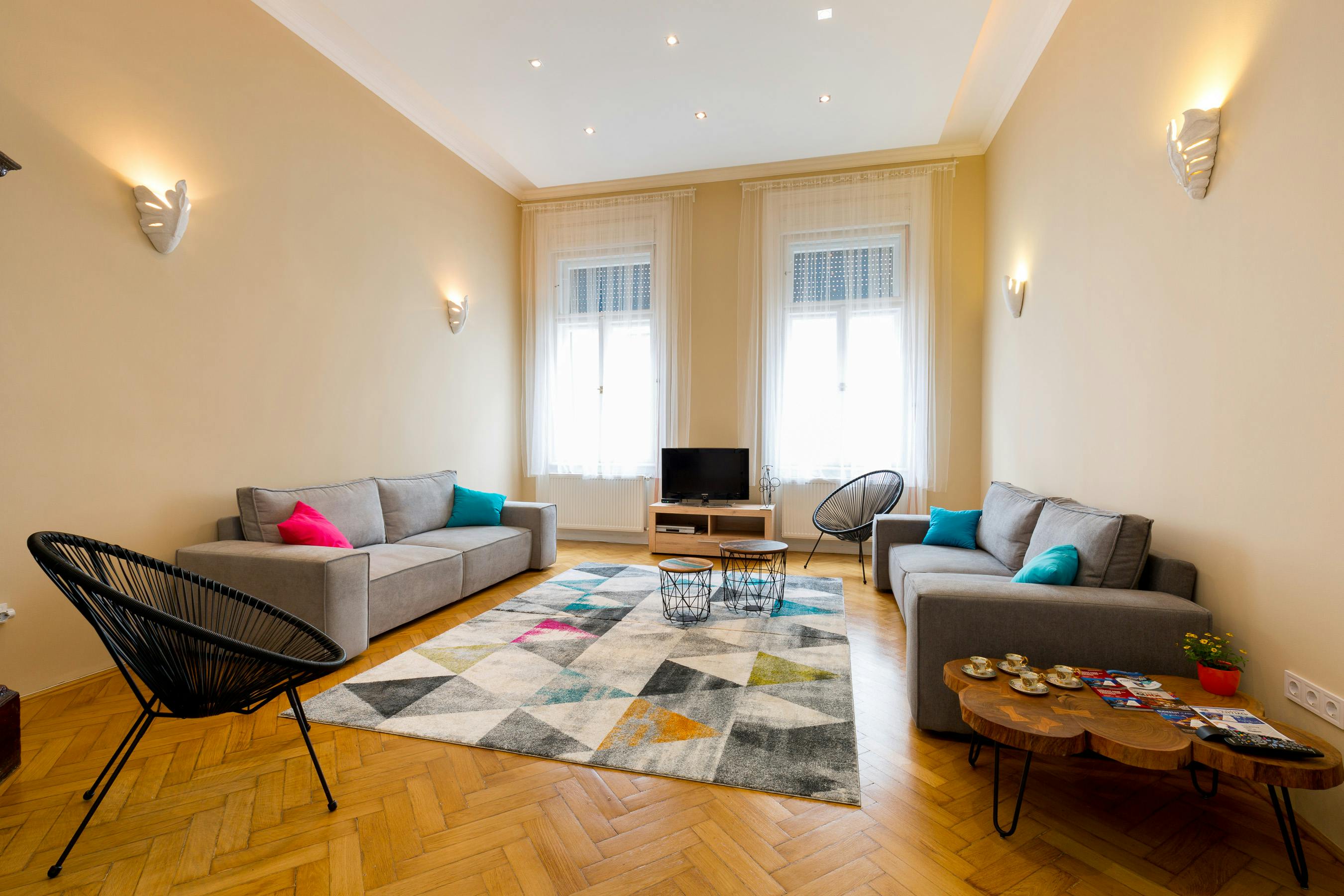 Apartment for rent for HUF 445,227 per month in Budapest, Rákóczi út