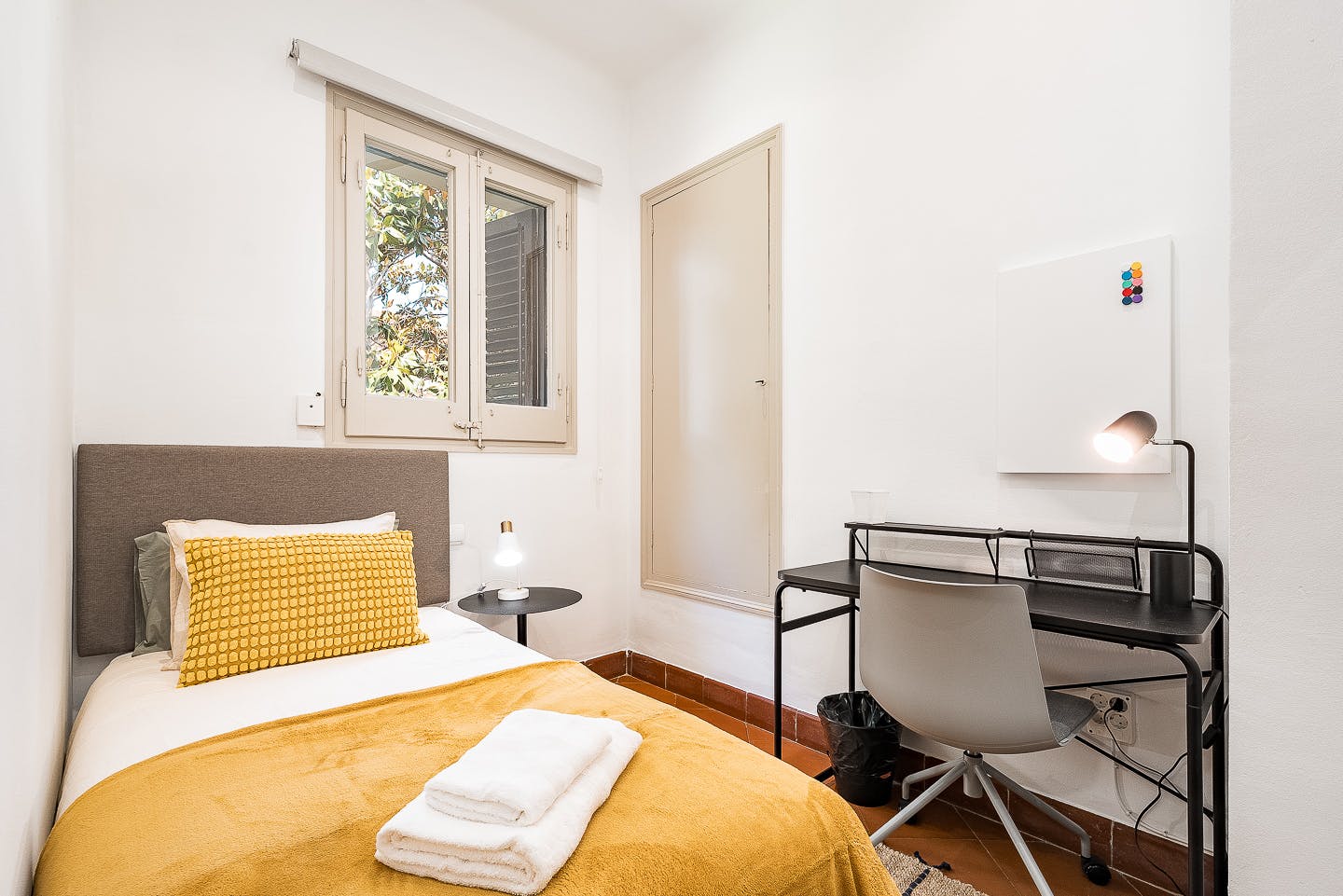 Habitación compartida en alquiler por 700 € al mes en Barcelona, Carrer del Rector Voltà