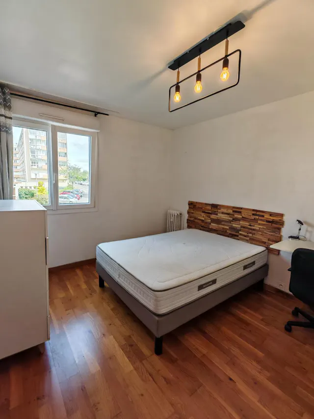 Shared room in Rue de Champagne, Brest (1709293) room image 4