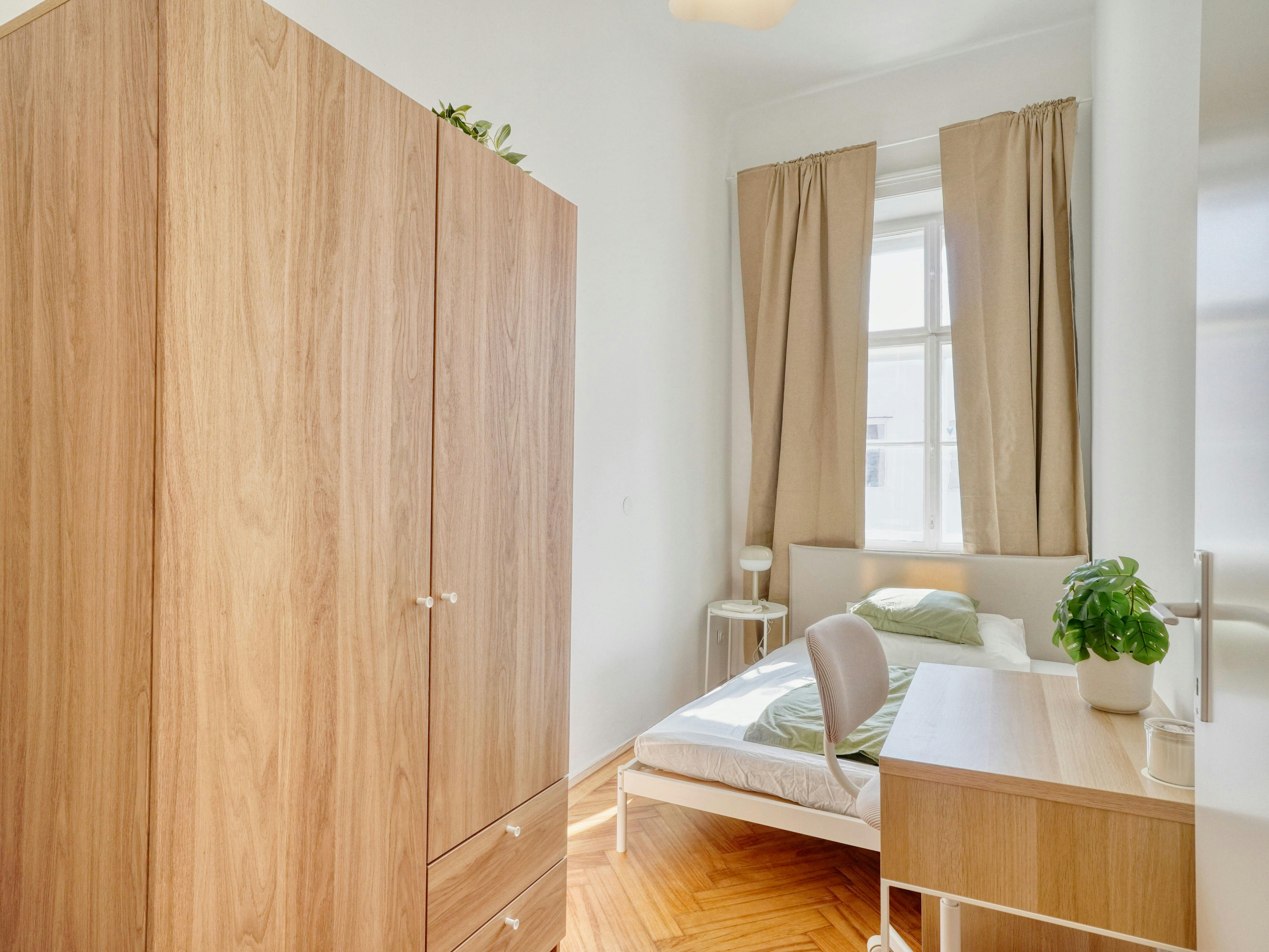 Linzer Straße, Vienna preview