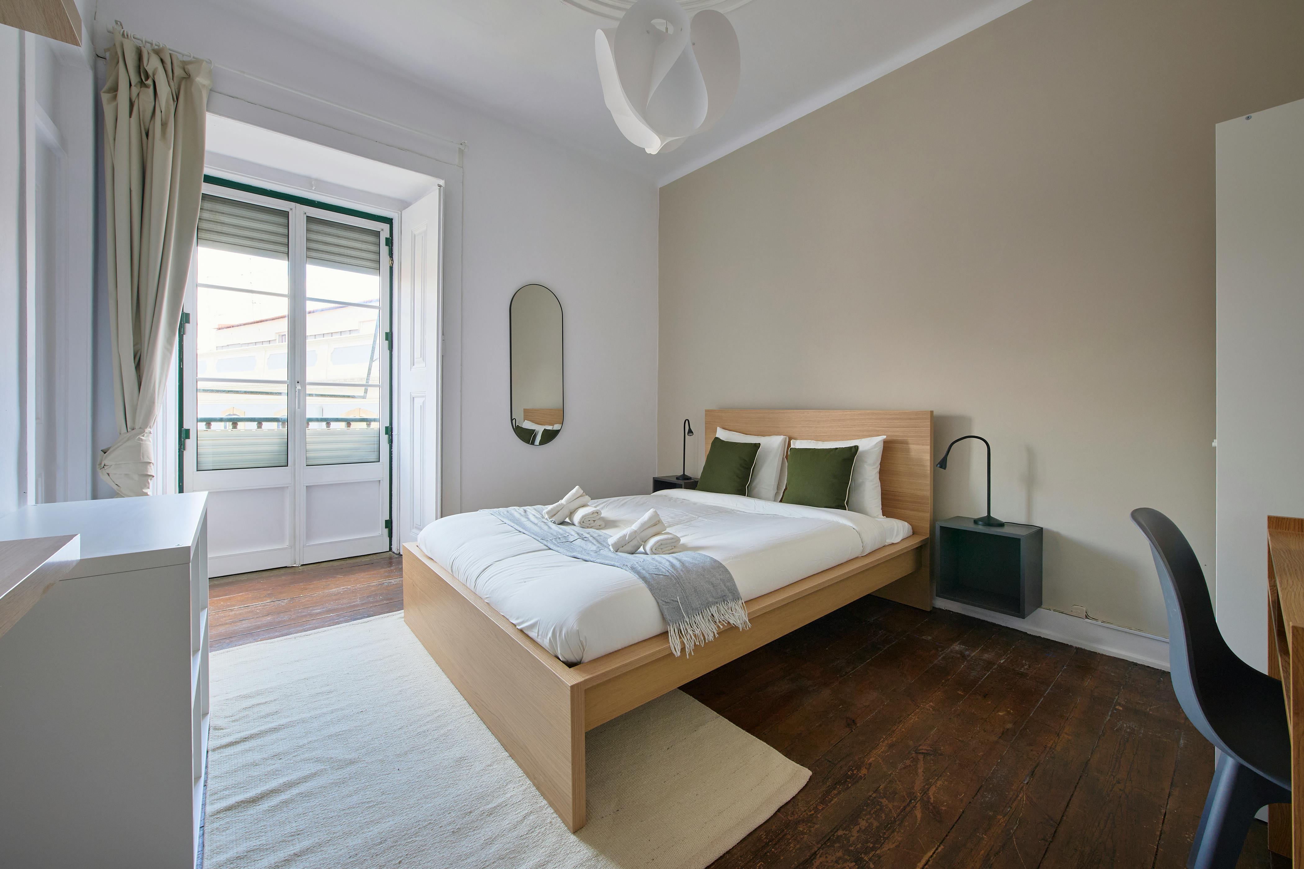 Rua dos Poiais de São Bento, Lisbon preview