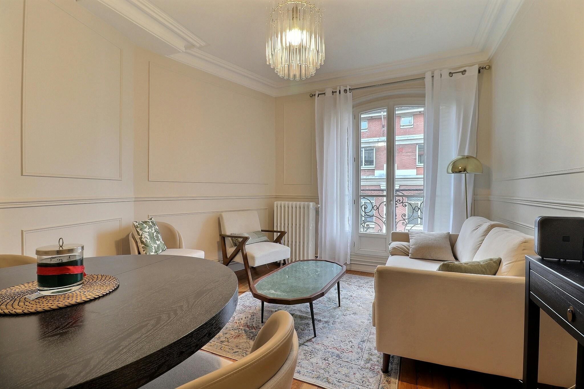 Rue de Wattignies, Paris preview