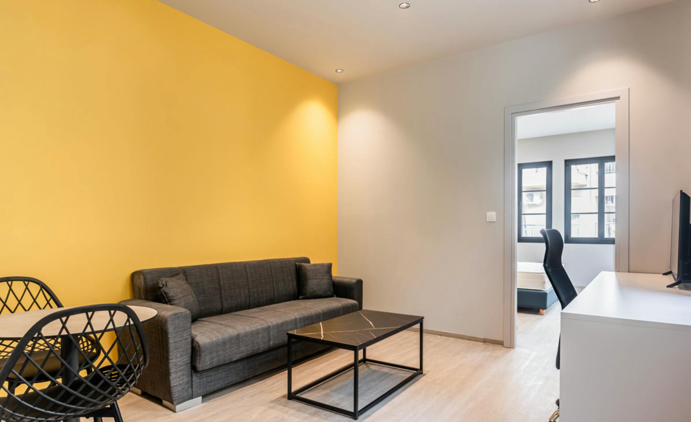 Immeuble à louer pour 750 €/mois à Thessaloníki, Gladstonos