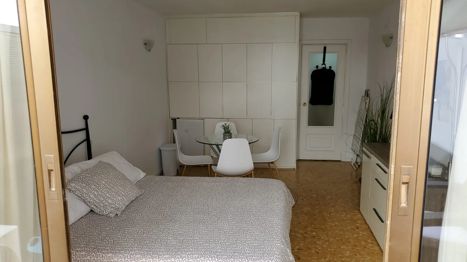 Private room in Carrer de Don Juan de Austria, Valencia (1709470) ROOM 2
