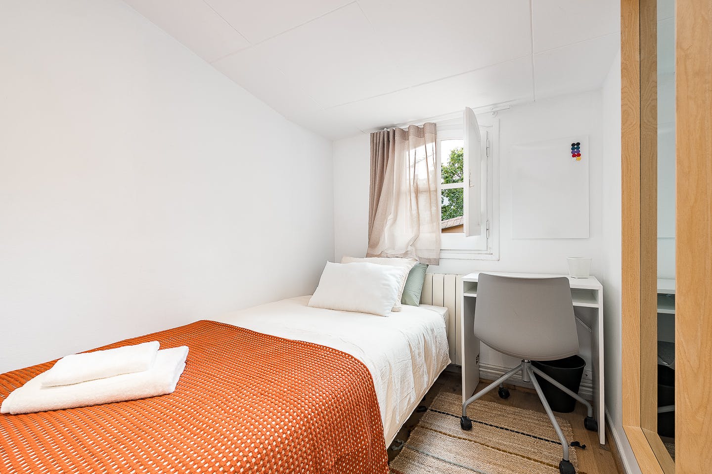 Cameră comună de închiriat pentru 710 EUR pe lună în Barcelona, Carrer Major de Sarrià