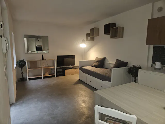 1-Bedroom Apartment in Via S. Nazaro, Verona (1709578) room image 1