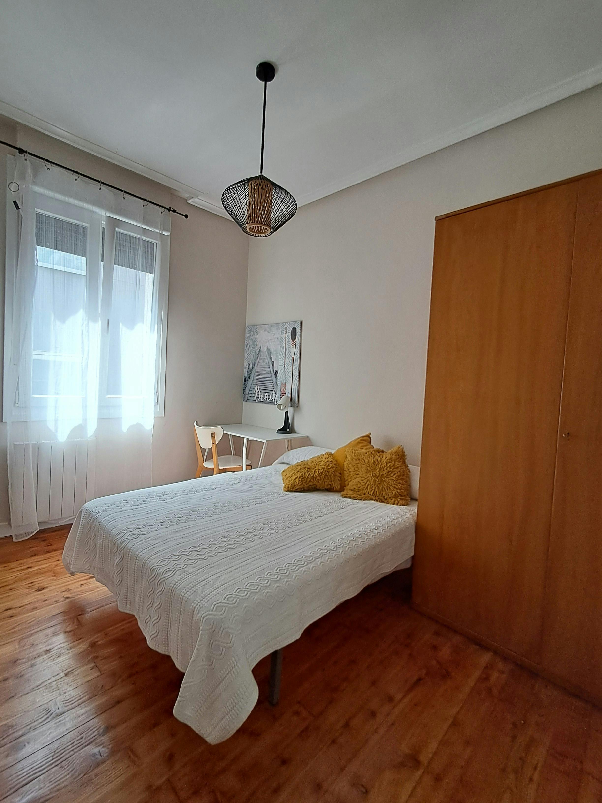 Private room in Lapurdi Hiribidea, Bilbao (1709601) room image 1