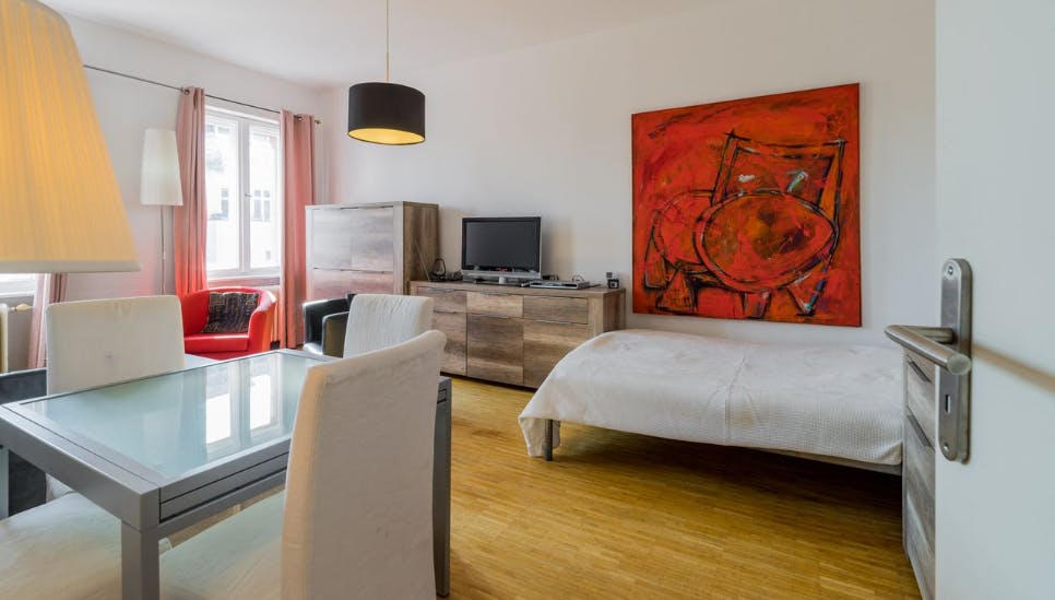Dahlmannstraße, Berlin preview
