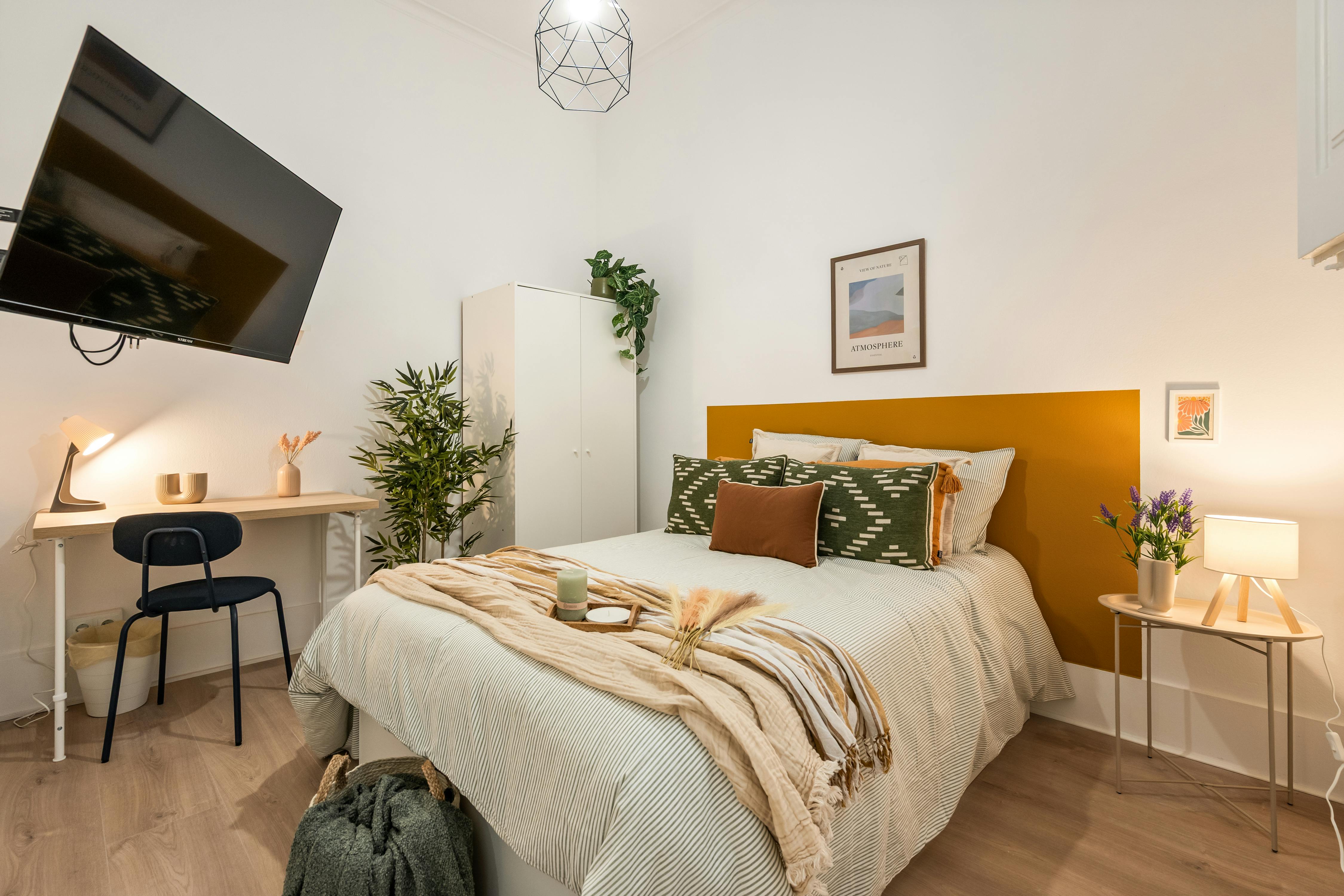 Private room for rent for €620 per month in Barcelona, Carrer de Bailèn