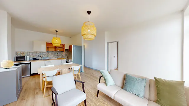 4-Bedroom Apartment in Allée Francis Garnier, Poitiers (1709782) room image 2