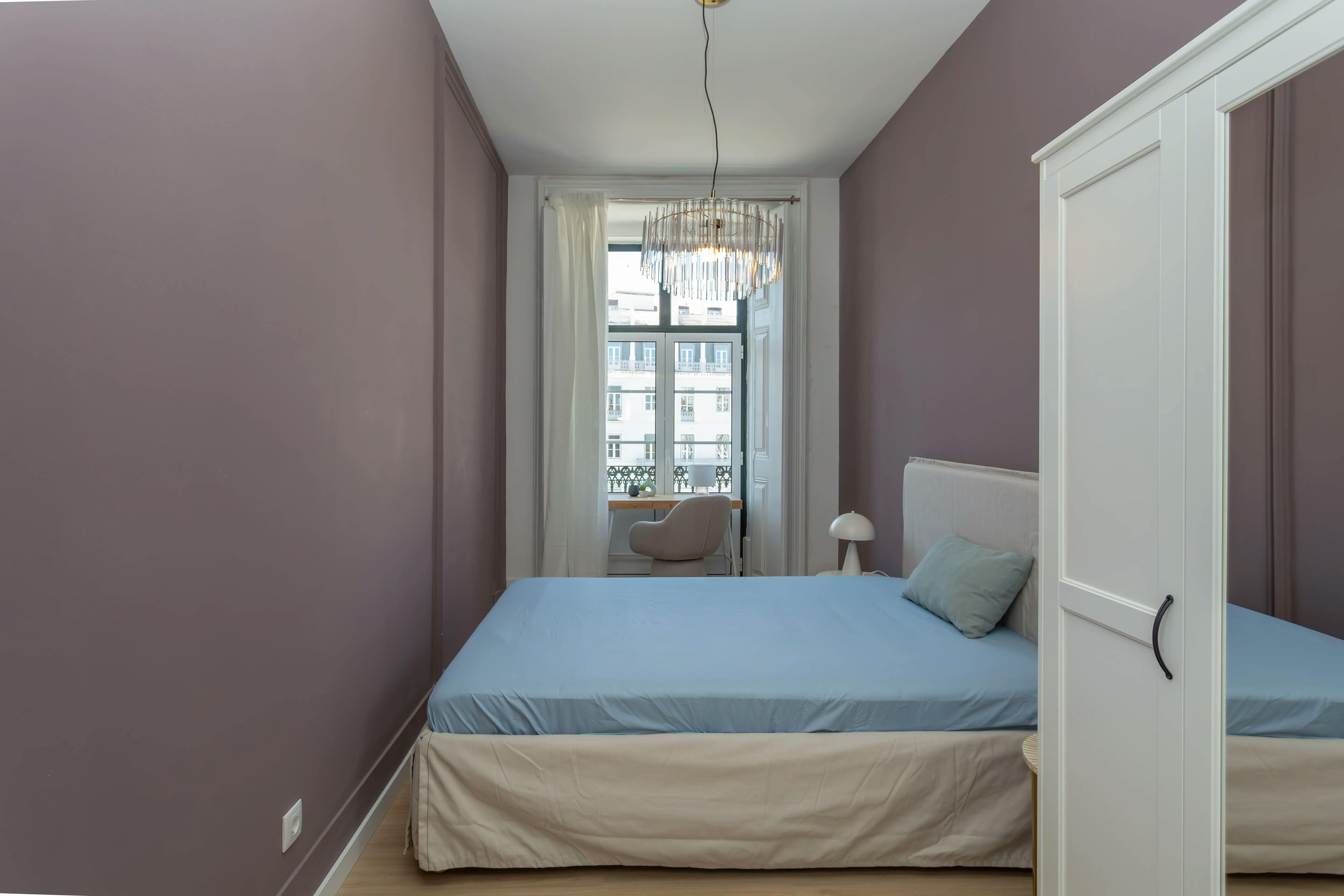 Largo Vitorino Damásio, Lisbon preview