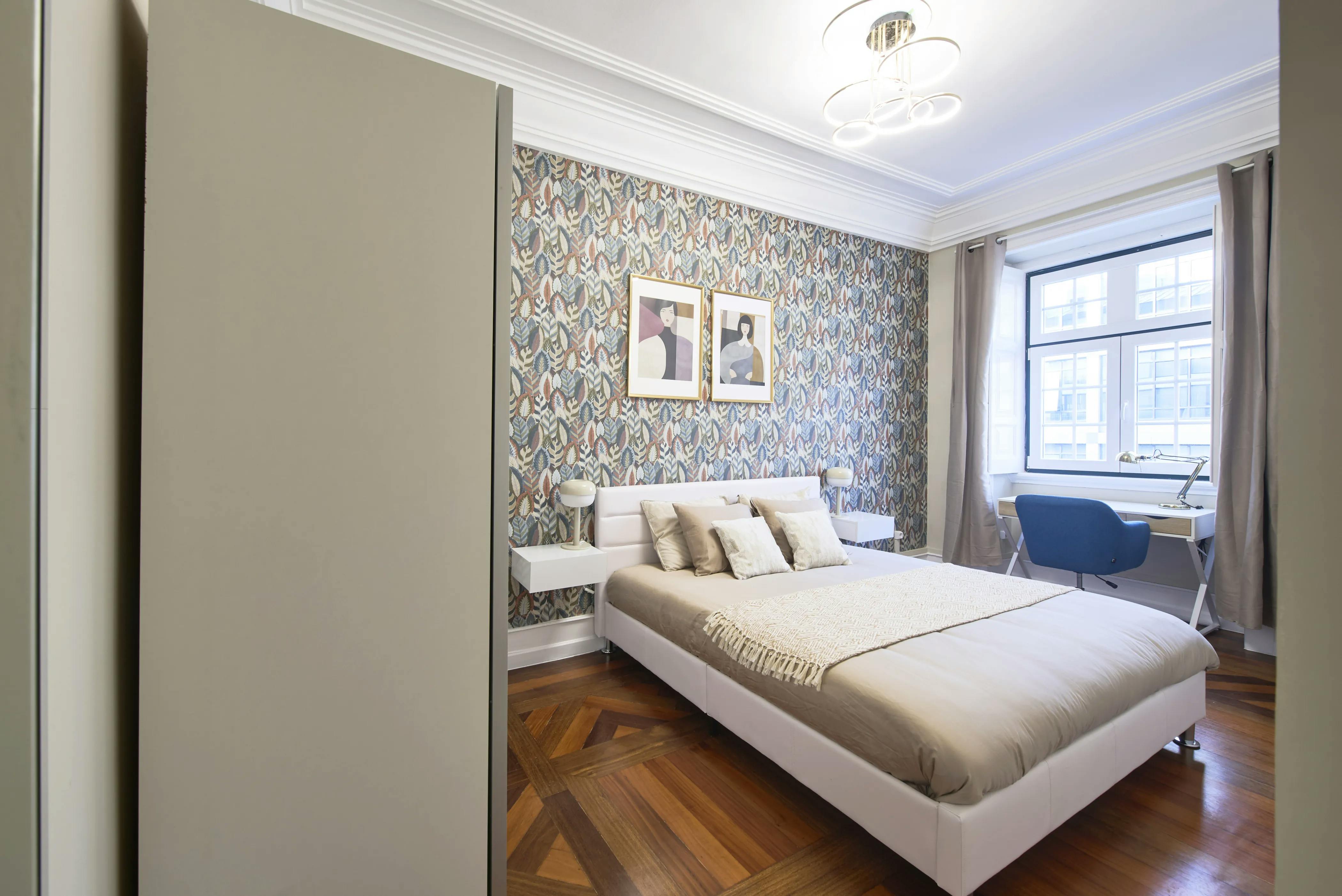 Private room for rent for €655 per month in Lisbon, Avenida João Crisóstomo
