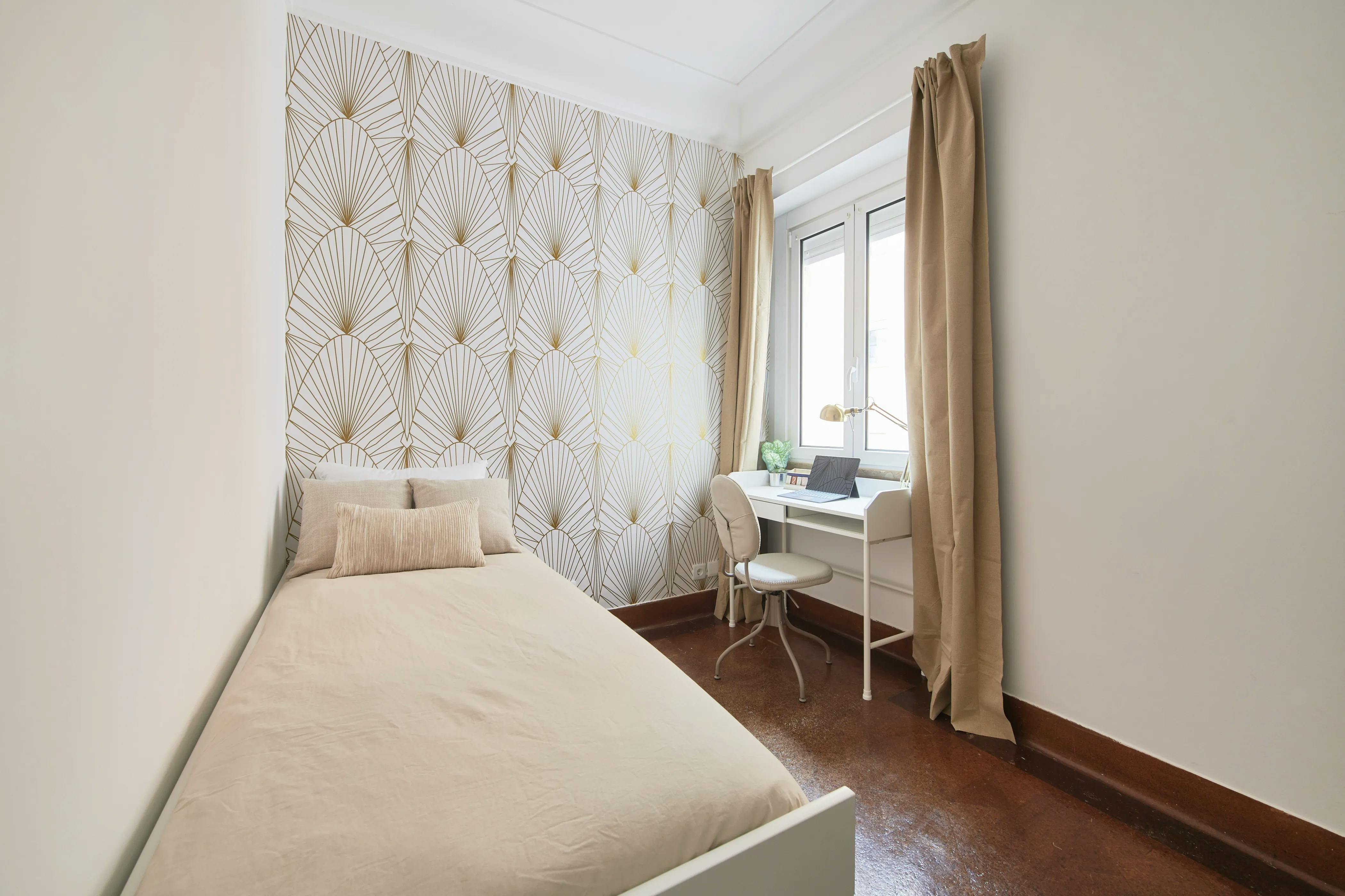 Avenida Luís Bívar, Lisbon preview