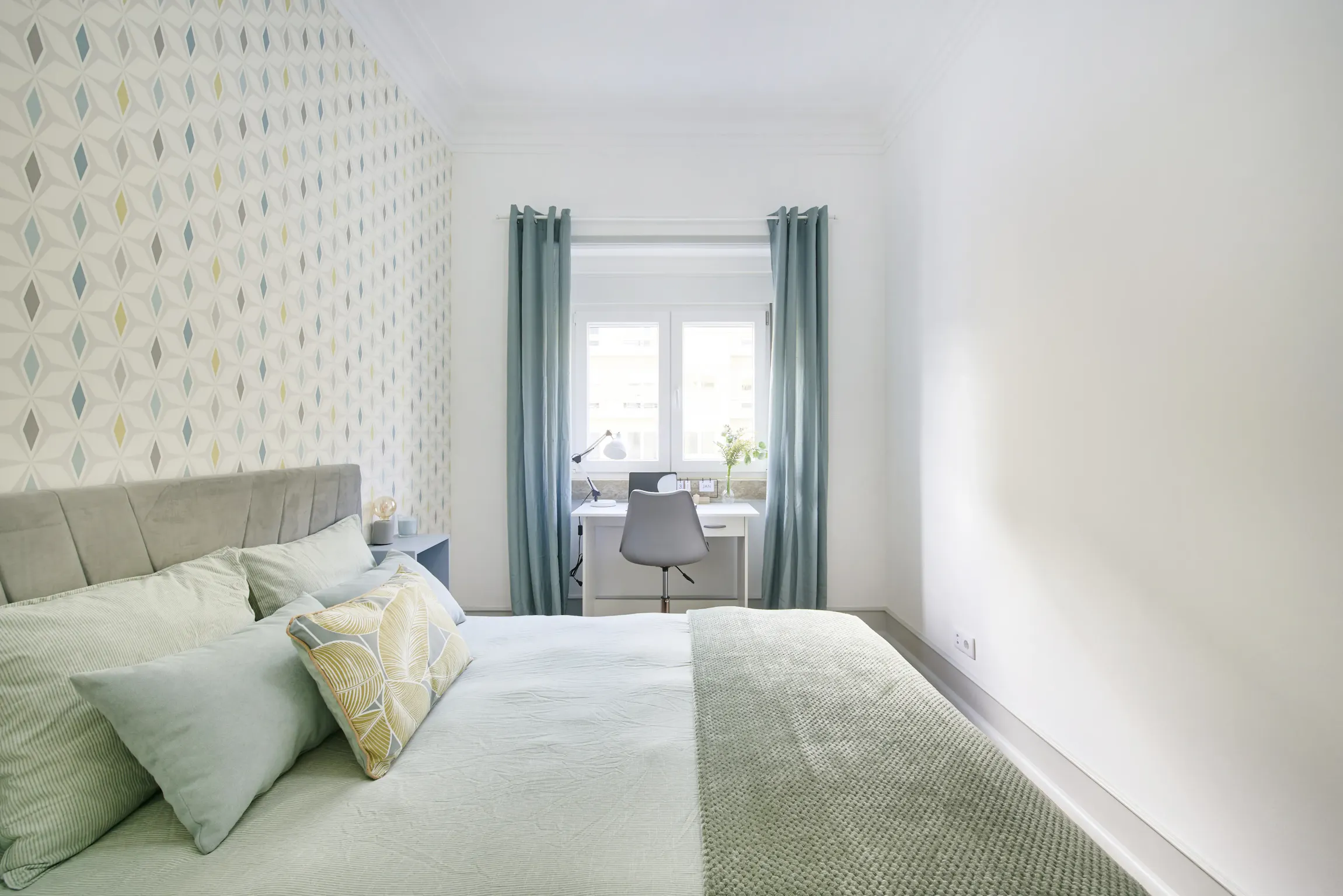 Private room in Avenida Almirante Reis, Lisbon (1710160) ROOM 2