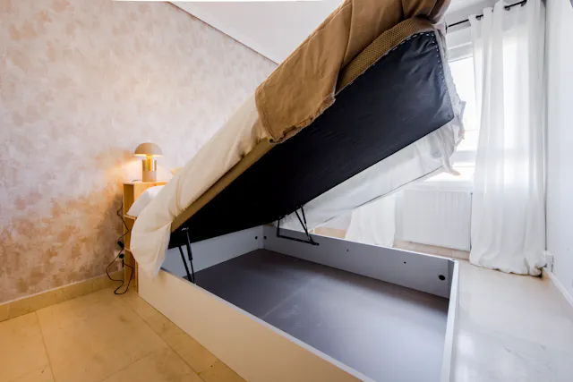 Private room in Calle de el Algabeño, Madrid (1710799) room image 10